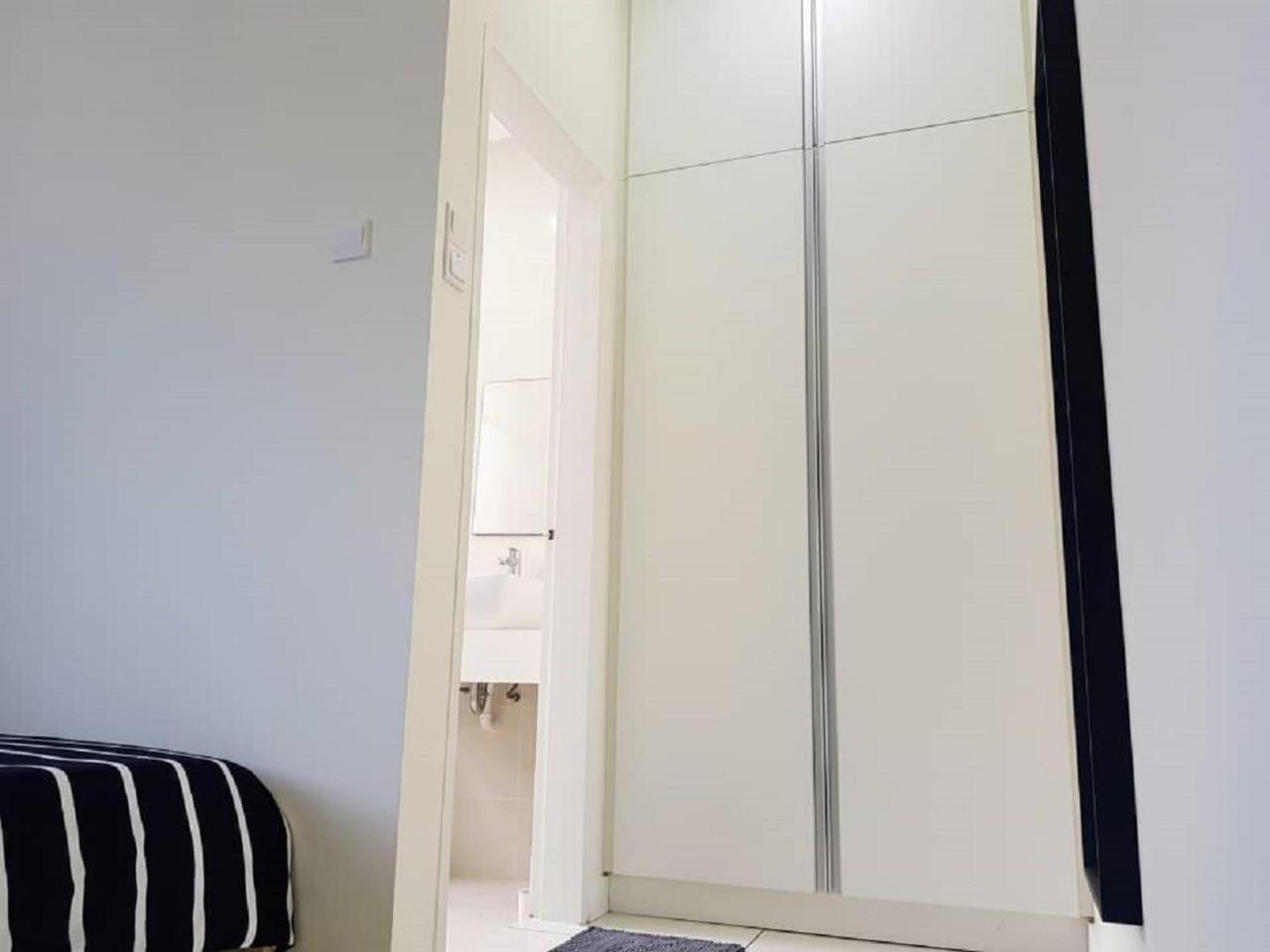 Puchong Skypod 10 Pax Ioi Mall Cozy Apartment Экстерьер фото